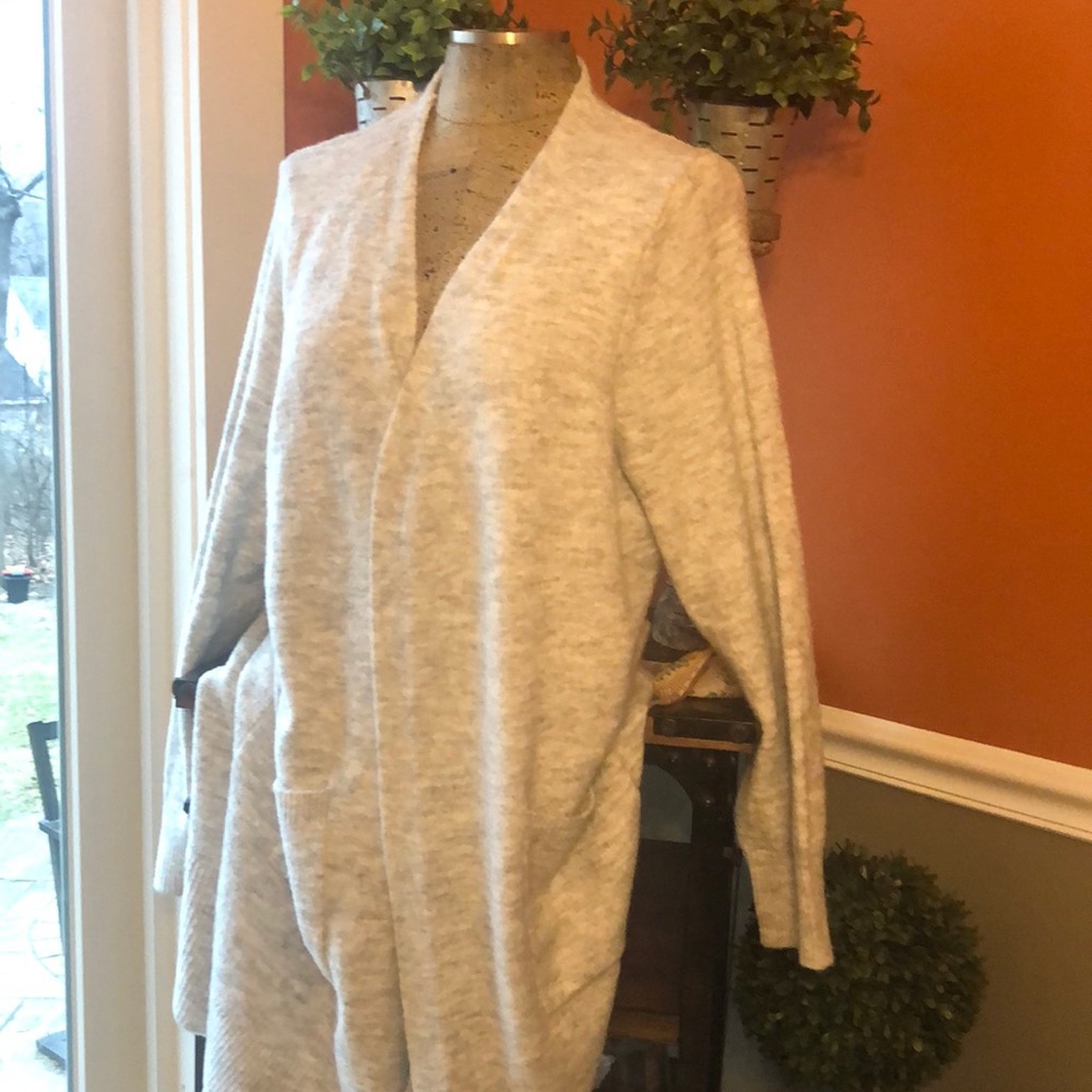 COPY - Long grey sweater with big pockets